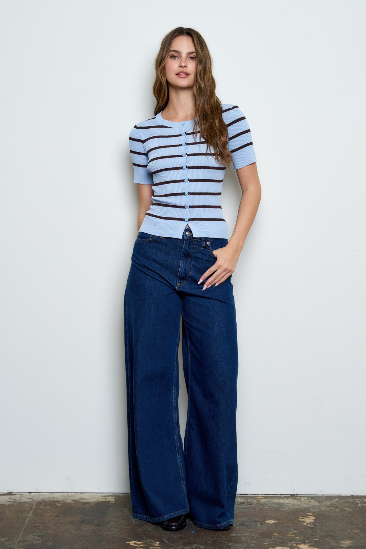 STRIPE BUTTON FRONT SHORT SLEEVE TOP