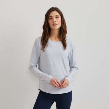 Women's Trek Light Hike Long-Sleeve Crewneck T-Shirt