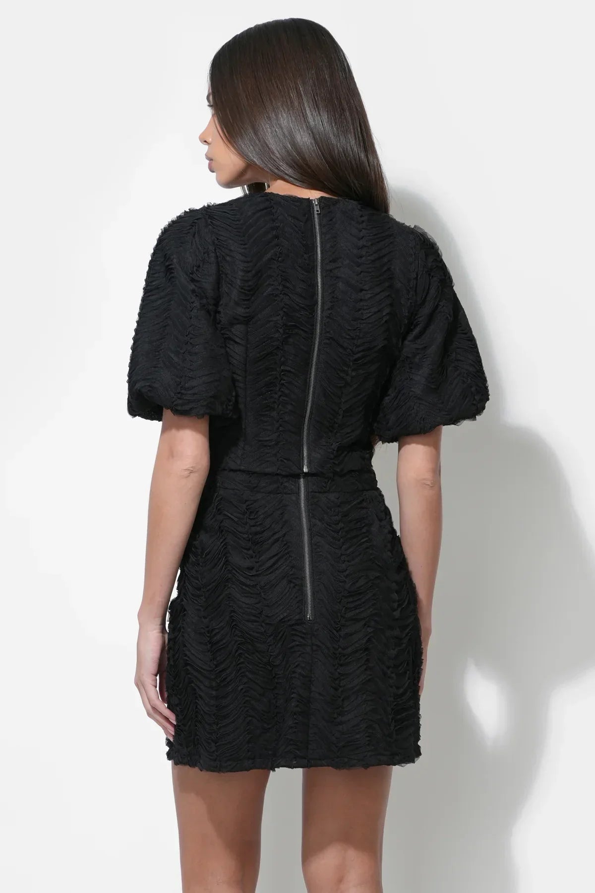 LILAH TEXTURED MINI SKIRT