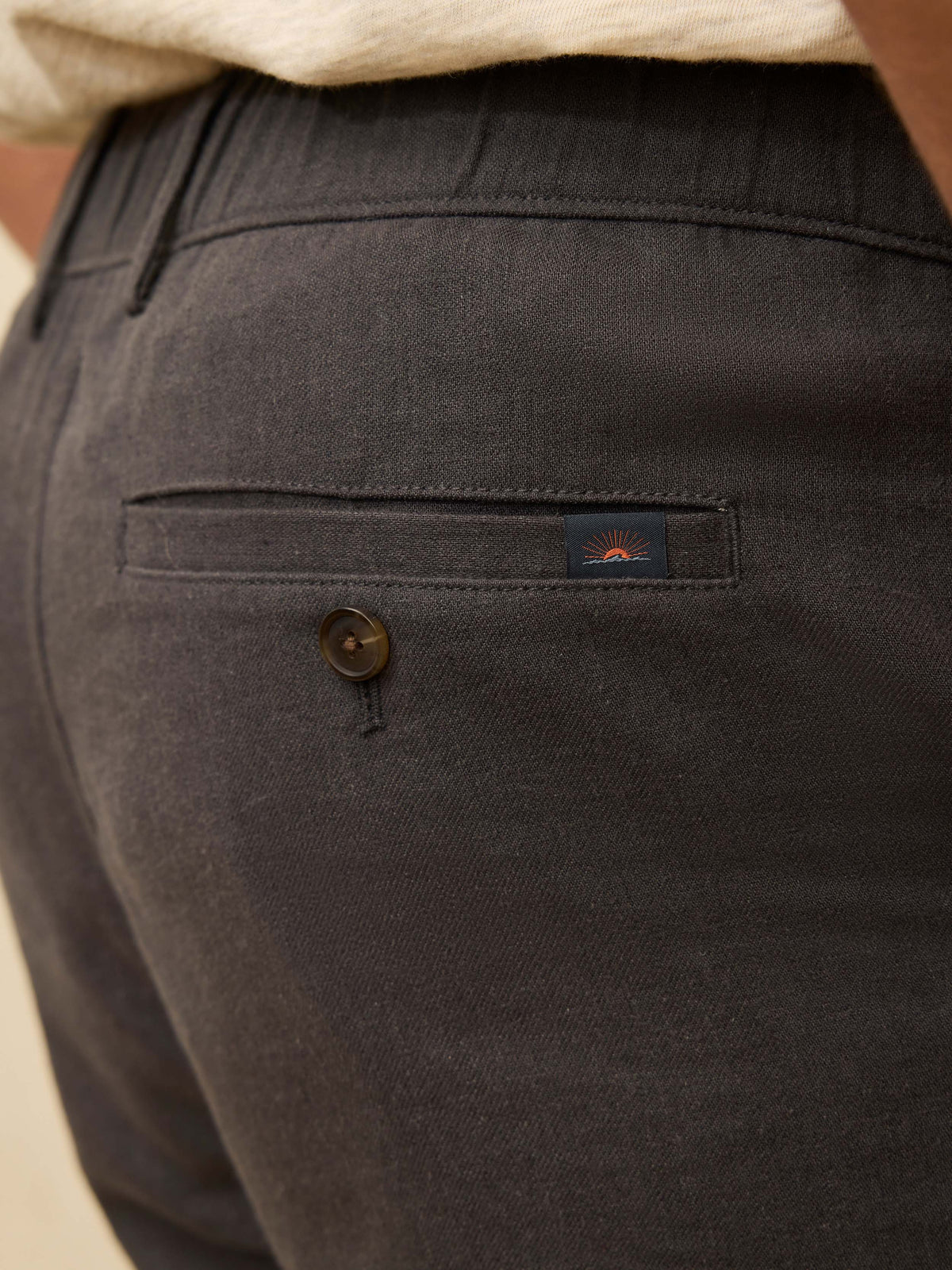 Movement Linen Short - Washed Black