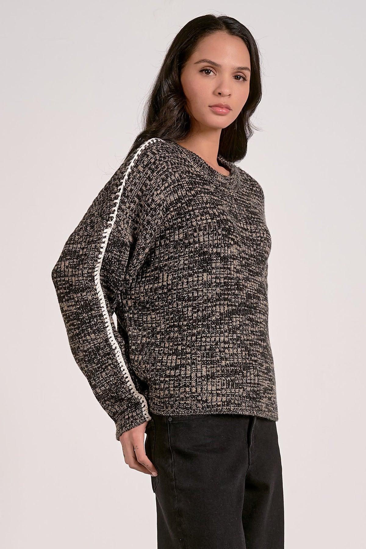 CREWNECK BLANKET SWEATER